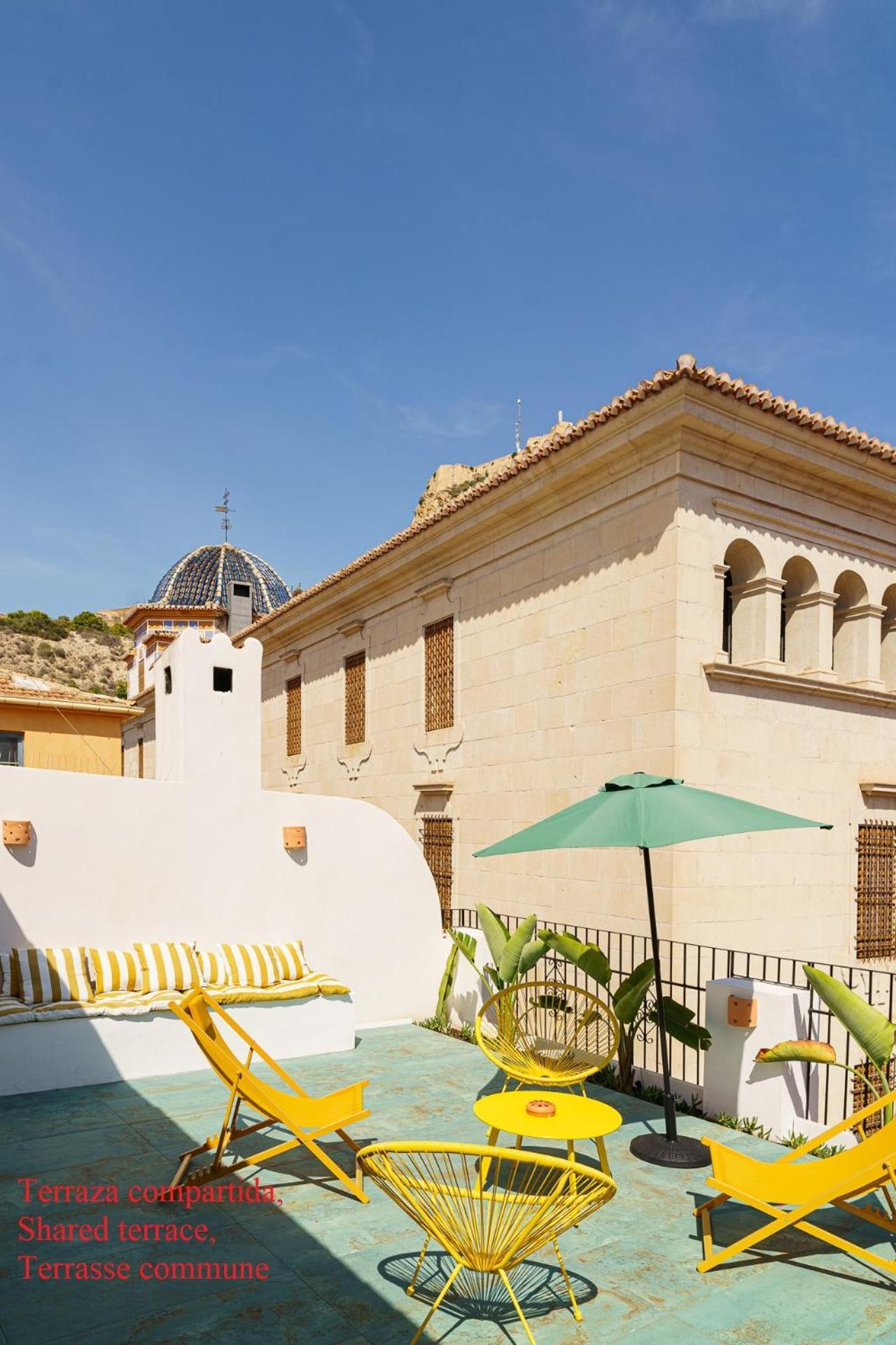 Apartment With Exceptional Charm In Historic Center Of Alicante Ngoại thất bức ảnh